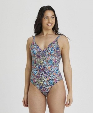 Arena Allover Print U Back Multicolor | 645173-NOX
